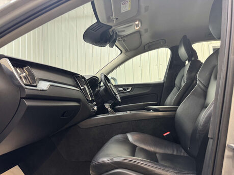 Volvo XC60 2.0 XC60 Momentum D4 AWD Auto 4WD 5dr 54