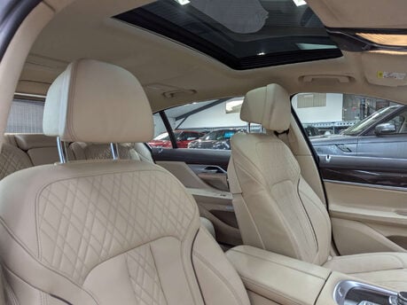 BMW 7 Series 3.0 740li Exclusive Auto 4dr 44