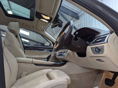BMW 7 Series 3.0 740li Exclusive Auto 4dr 43