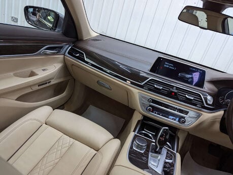 BMW 7 Series 3.0 740li Exclusive Auto 4dr 39