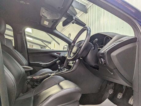 Ford Focus 2.0 Focus ST-3 T 5dr 51