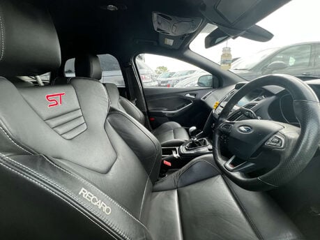 Ford Focus 2.0 Focus ST-3 T 5dr 4
