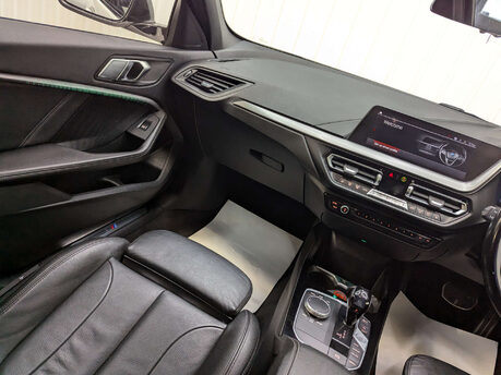 BMW 1 Series 1.5 118I M Sport Auto 5dr 46