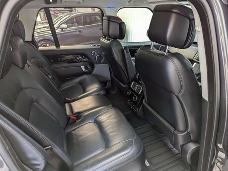 Land Rover Range Rover 4.4 Range Rover Vogue SE SDV8 Auto 4WD 5dr 59