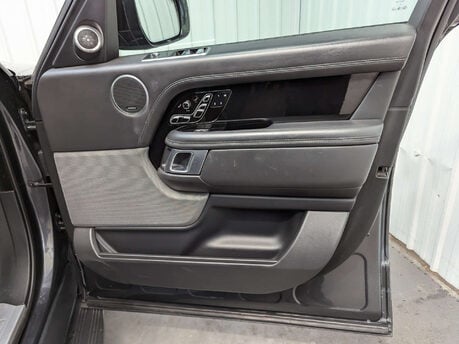 Land Rover Range Rover 4.4 Range Rover Vogue SE SDV8 Auto 4WD 5dr 52