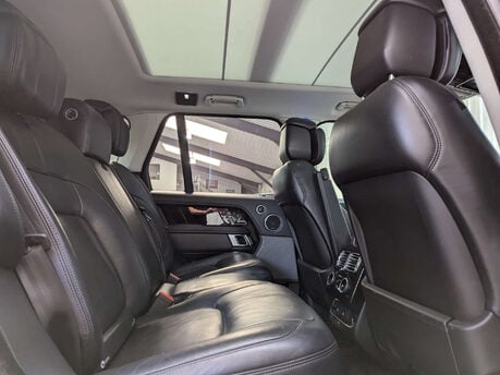 Land Rover Range Rover 4.4 Range Rover Vogue SE SDV8 Auto 4WD 5dr 62