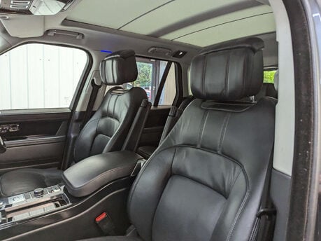 Land Rover Range Rover 4.4 Range Rover Vogue SE SDV8 Auto 4WD 5dr 55