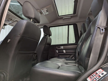 Land Rover Discovery 3.0 Discovery Graphite SDV6 Auto 4WD 5dr 66