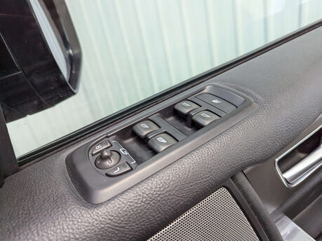 Land Rover Discovery 3.0 Discovery Graphite SDV6 Auto 4WD 5dr 78