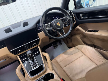 Porsche Cayenne 2.9 Cayenne V6 S Auto 4WD 5dr 44