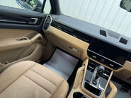 Porsche Cayenne 2.9 Cayenne V6 S Auto 4WD 5dr 43
