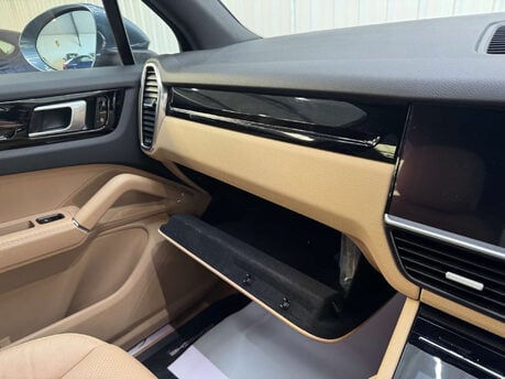 Porsche Cayenne 2.9 Cayenne V6 S Auto 4WD 5dr 90