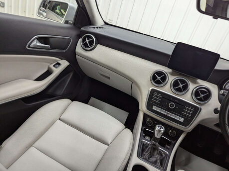 Mercedes-Benz A Class 1.5 A 180 D Sport Executive 5dr 39