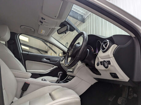 Mercedes-Benz A Class 1.5 A 180 D Sport Executive 5dr 43