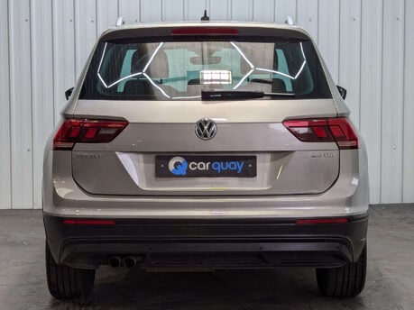 Volkswagen Tiguan 2.0 Tiguan SE Nav TDI BlueMotion Technology 5dr 35