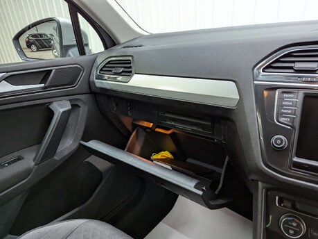 Volkswagen Tiguan 2.0 Tiguan SE Nav TDI BlueMotion Technology 5dr 87