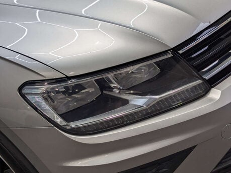 Volkswagen Tiguan 2.0 Tiguan SE Nav TDI BlueMotion Technology 5dr 28