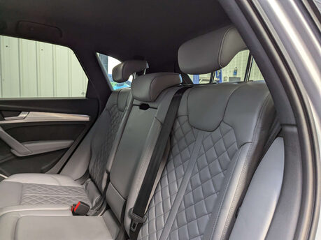 Audi Q5 2.0 Q5 S Line TFSI Quattro Semi-Auto 4WD 5dr 61