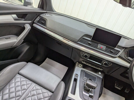 Audi Q5 2.0 Q5 S Line TFSI Quattro Semi-Auto 4WD 5dr 39