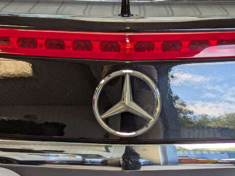 Mercedes-Benz E Class 2.1 E220 AMG Sport CDi Auto 2dr 31
