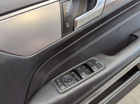 Mercedes-Benz E Class 2.1 E220 AMG Sport CDi Auto 2dr 74