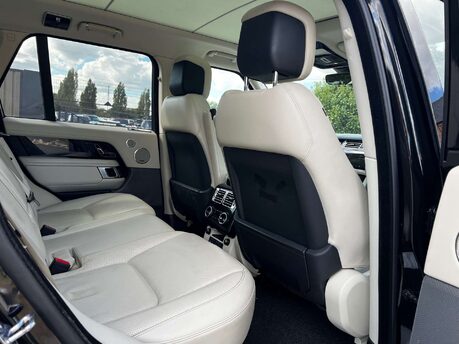 Land Rover Range Rover 3.0 Range Rover Vogue SDV6 Auto 4WD 5dr 20
