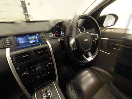 Land Rover Discovery Sport 2.0 Discovery Sport SE TD4 Auto 4WD 5dr 3
