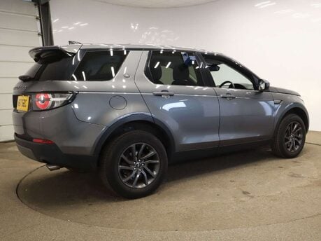 Land Rover Discovery Sport 2.0 Discovery Sport SE TD4 Auto 4WD 5dr 9