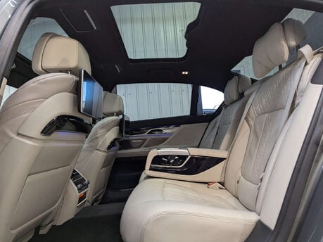 BMW 7 Series 3.0 740ld xDrive M Sport Auto 4WD 4dr 71