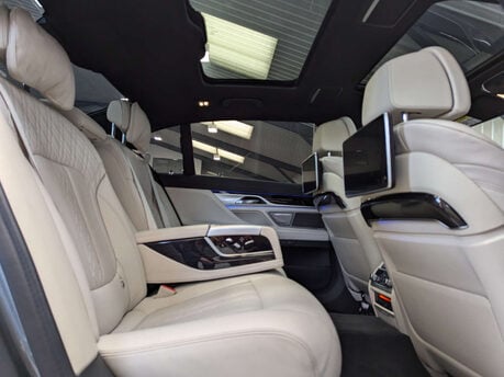 BMW 7 Series 3.0 740ld xDrive M Sport Auto 4WD 4dr 65
