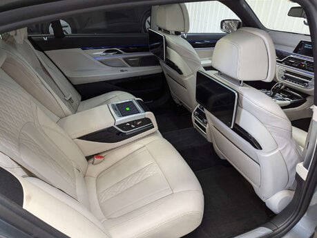 BMW 7 Series 3.0 740ld xDrive M Sport Auto 4WD 4dr 61