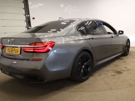 BMW 7 Series 3.0 740ld xDrive M Sport Auto 4WD 4dr 9