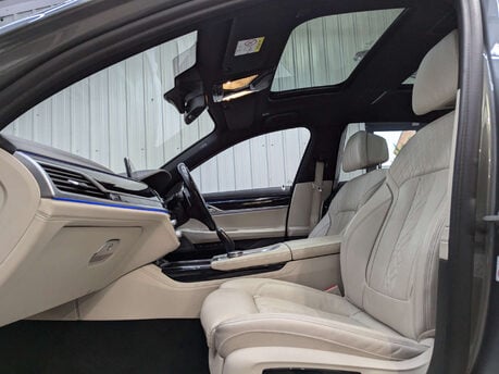 BMW 7 Series 3.0 740ld xDrive M Sport Auto 4WD 4dr 59