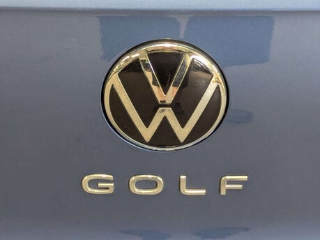 Volkswagen Golf 1.5 Golf Match TSi 5dr 37
