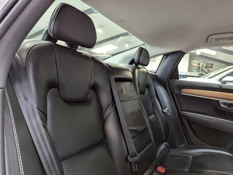 Volvo S90 2.0 S90 Inscription D5 PowerPulse AWD Auto 4WD 4dr 61