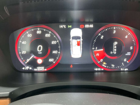 Volvo S90 2.0 S90 Inscription D5 PowerPulse AWD Auto 4WD 4dr 17