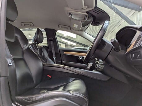 Volvo S90 2.0 S90 Inscription D5 PowerPulse AWD Auto 4WD 4dr 51