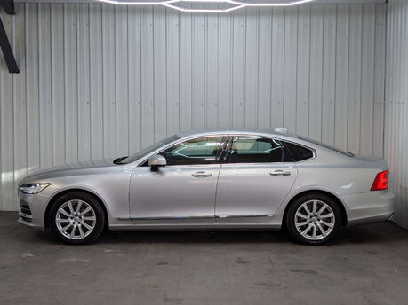 Volvo S90 2.0 S90 Inscription D5 PowerPulse AWD Auto 4WD 4dr 17