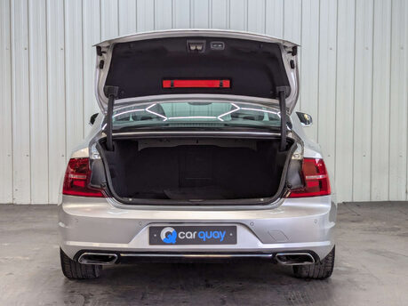 Volvo S90 2.0 S90 Inscription D5 PowerPulse AWD Auto 4WD 4dr 44