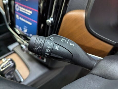 Volvo S90 2.0 S90 Inscription D5 PowerPulse AWD Auto 4WD 4dr 70