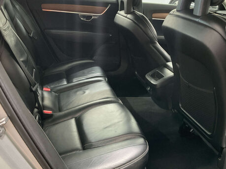 Volvo S90 2.0 S90 Inscription D5 PowerPulse AWD Auto 4WD 4dr 9