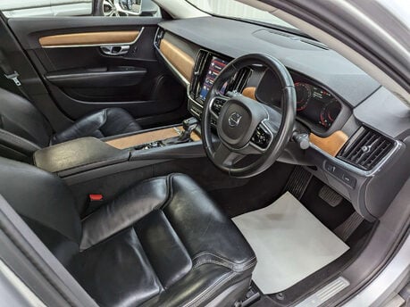 Volvo S90 2.0 S90 Inscription D5 PowerPulse AWD Auto 4WD 4dr 47