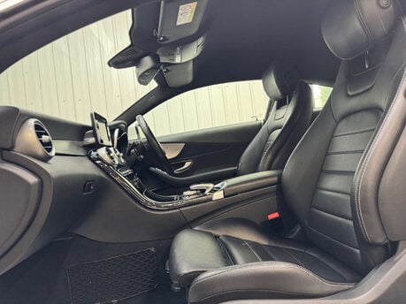 Mercedes-Benz C Class 2.1 C 220 Sport D Auto 2dr 57