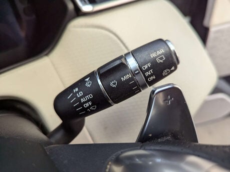 Land Rover Range Rover Velar 2.0 Range Rover Velar R-Dynamic SE D240 Auto 4WD 5dr 78