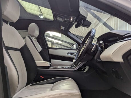 Land Rover Range Rover Velar 2.0 Range Rover Velar R-Dynamic SE D240 Auto 4WD 5dr 52