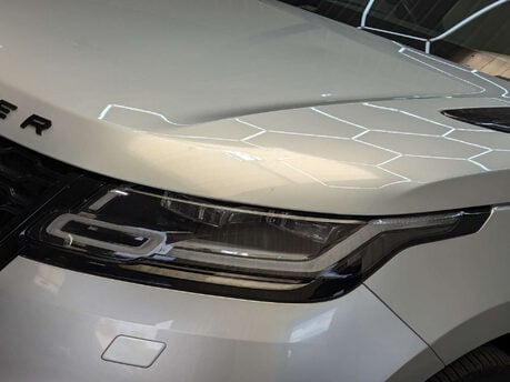 Land Rover Range Rover Velar 2.0 Range Rover Velar R-Dynamic SE D240 Auto 4WD 5dr 28