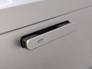 Land Rover Range Rover Velar 2.0 Range Rover Velar R-Dynamic SE D240 Auto 4WD 5dr 31