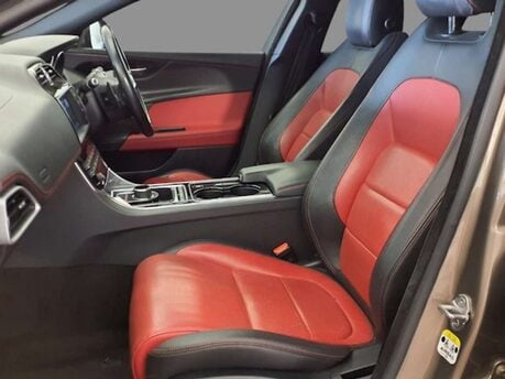 Jaguar XE 2.0 XE R-Sport D Auto 4dr 3