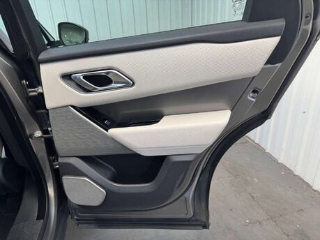 Land Rover Range Rover Velar 2.0 Range Rover Velar SE D180 Auto 4WD 5dr 66