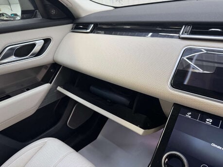 Land Rover Range Rover Velar 2.0 Range Rover Velar SE D180 Auto 4WD 5dr 95